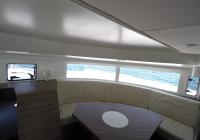 salon spisning bord neel 45 trimaran yacht